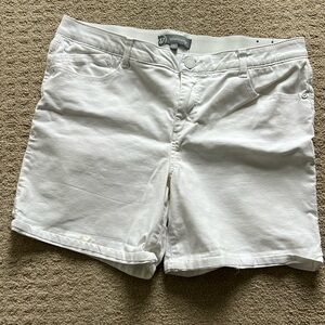White shorts by WIT & WISDOM, size 14